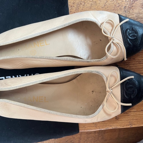 Chanel Interlocking CC Logo Ballet Flats Beige Size 39 - Picture 2 of 6